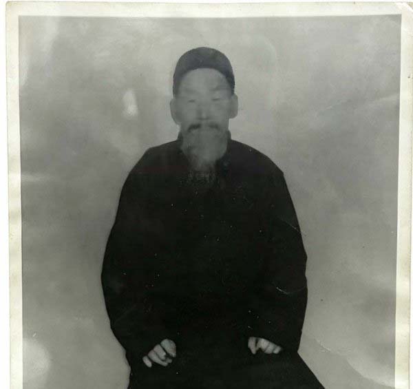 第四代  李贵玉